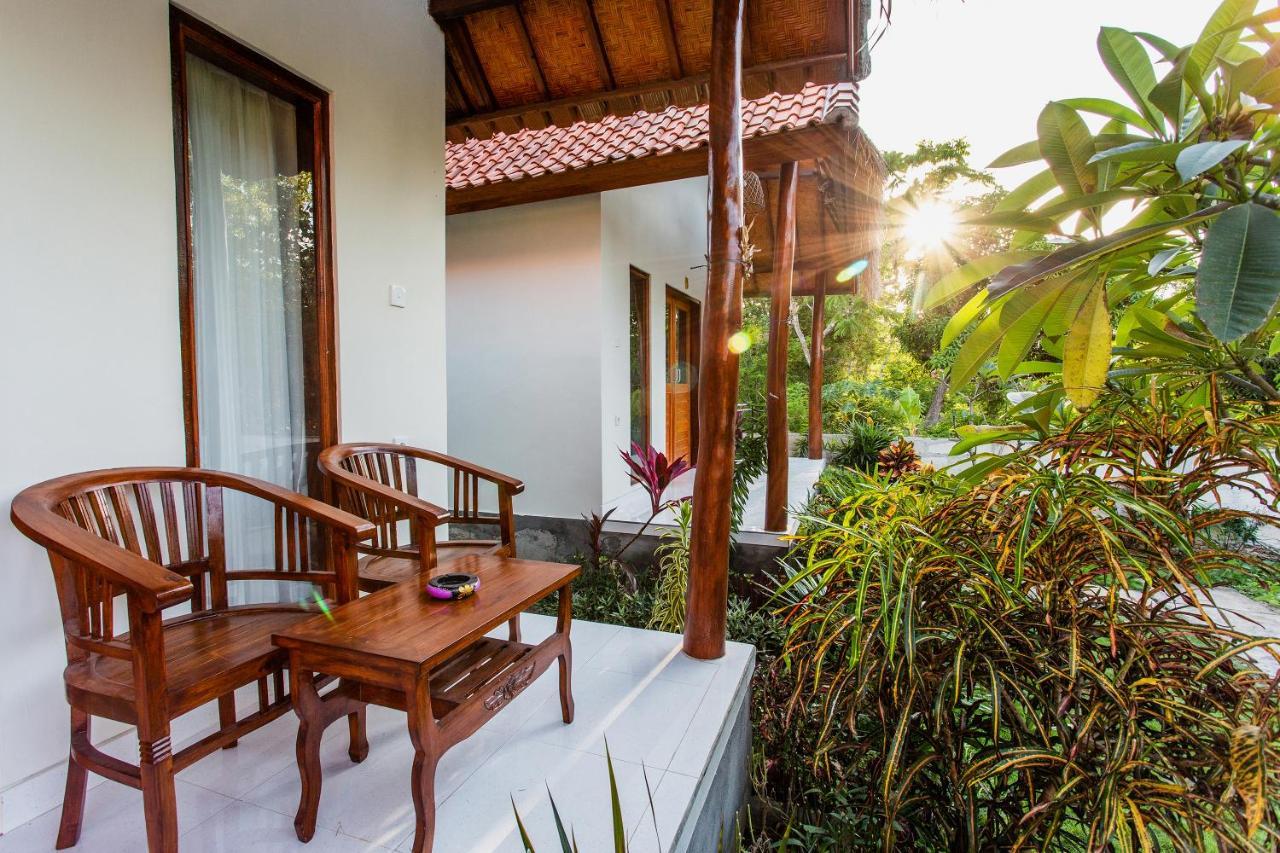 Camar Cottage & Hostel Toyapakeh Luaran gambar