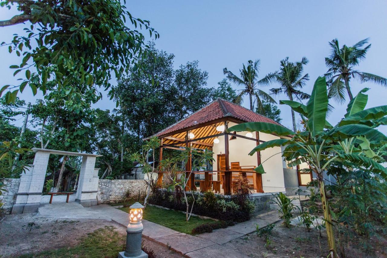 Camar Cottage & Hostel Toyapakeh Luaran gambar