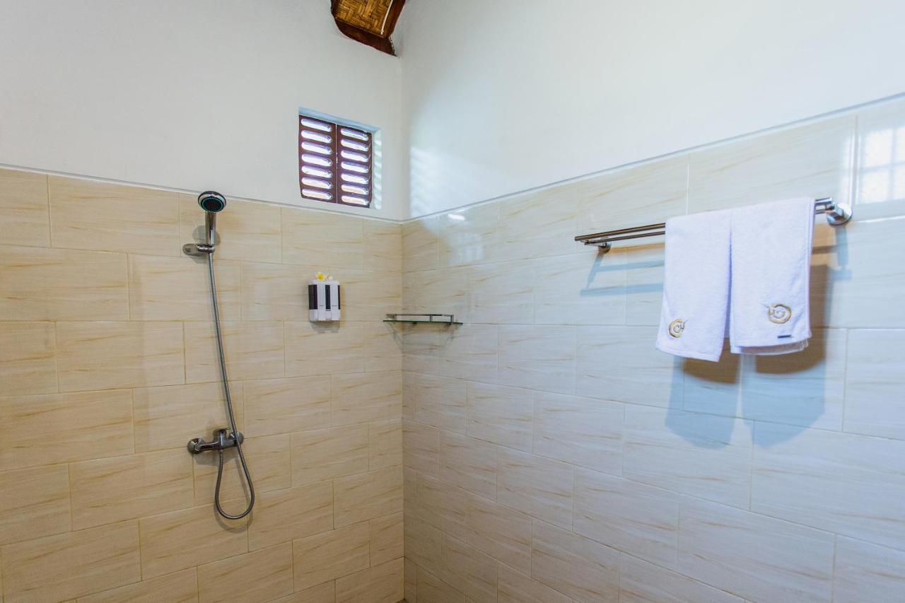 Camar Cottage & Hostel Toyapakeh Luaran gambar